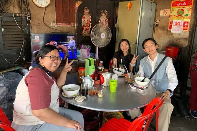 Phnom Penh Morning Breakfast, Market and Art Tour by Tuktuk - Why This 8:30 am Morning Tour Works So Well