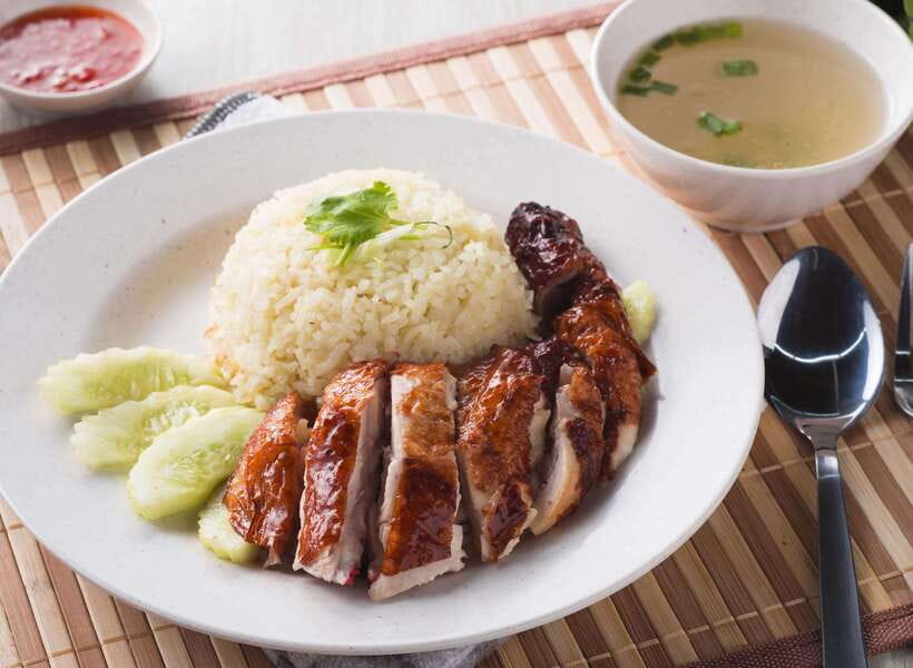 Phnom Penh: Morning Foodie, Market Walking & Street Art Tour - Key highlights at a glance