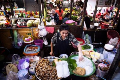 Phnom Penh’s Morning Market and Street Art Tour by Tuk tuk