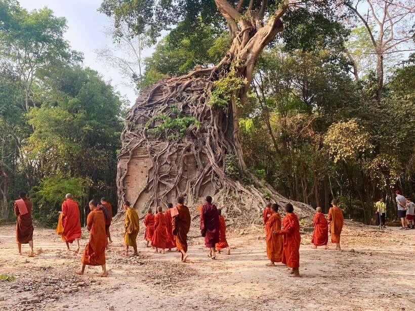 Phnom Penh - Siem Reap Road Transfer Plus Sightseeing - Who should book this route, and who should reconsider