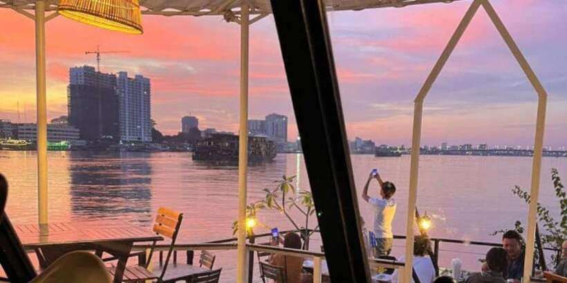 Phnom Penh: Sunset Cruise on Kanika Boat - Mekong River cruising: floating fishermen villages and wide river angles