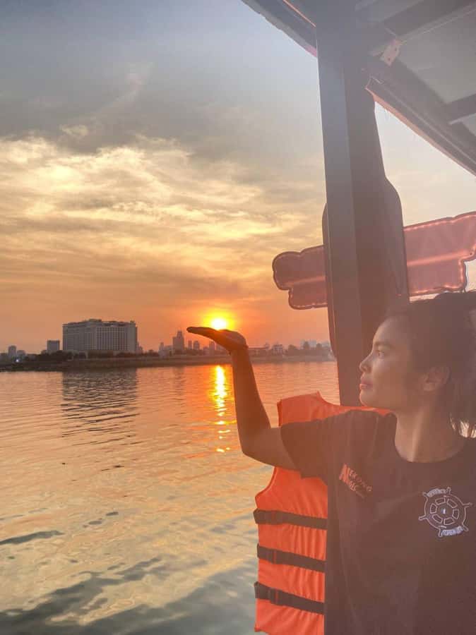 Phnom Penh: Sunset Cruise with Unlimited Beers & BBQ Buffet - Timing, Group Feel, and the Pace of the Evening
