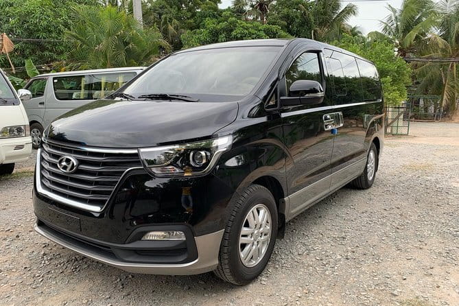 Phnom Penh to Sihanoukville by Private Car or Minivan - Your driver experience: polite service, safety, and a language workaround