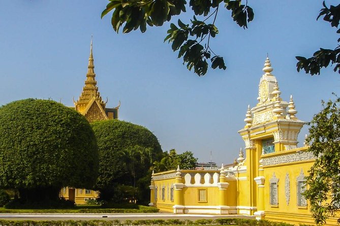 Phnom Penh Tours and Mekong River cruise - Mekong sunset cruise: gentle pacing and dinner options on board