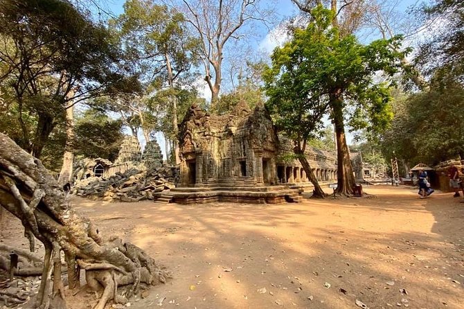 Preah Khan, Ta Prohm, Bayon Off Beaten Track - Stop 2: Ta Prohm, Bayon-style stonework and the Rajavihar connection