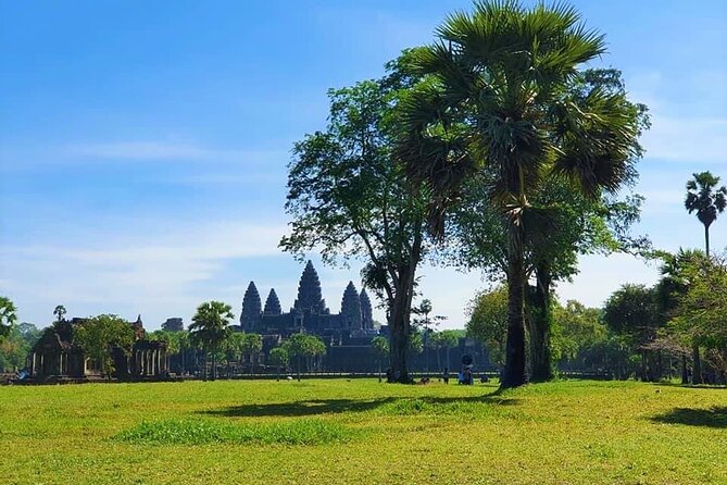 Private 2 Days Angkor Wat Sunrise and Discover all Major Temples - Day 2: Banteay Srei beauty, Preah Khan, water temples, and Pre Rup’s final light