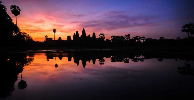 Private Angkor Sunrise, Guide Breakfast and Tuktuk included - Elephant Terrace, the king’s audience stand, and what to look for