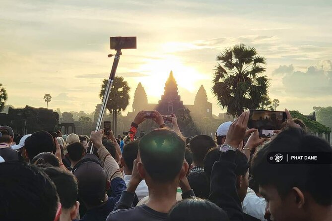 Private Angkor Sunrise Guided Tour - Best guide energy: what you should expect from Sayoeun or Soaly type guides