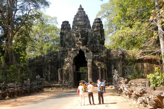 Private Angkor Wat Day Tour - Best of Angkor - Angkor Wat at sunrise, plus a second chance later