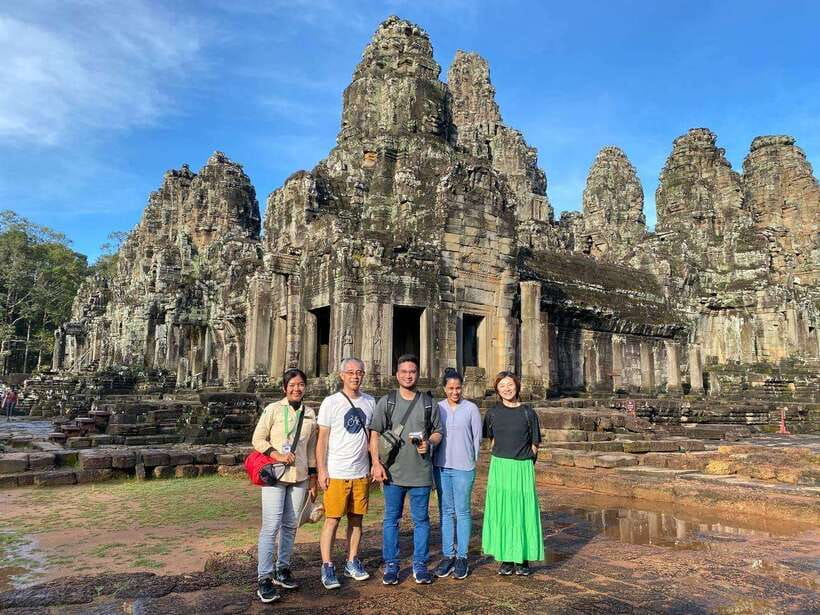 Private Angkor Wat Sunset Tour with Lunch and Snack Included - Phnom Bakheng at Sunset: The Panoramic Finale