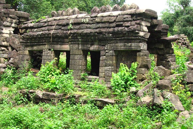 Private Banteay Chhmar, Banteay Toap & Ang Trapaeng Thma Guided Tour - Meals, Cold Towels, and the Quiet Value of Being Fed