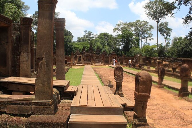 Private Banteay Srei and 4 Temples Guided Tour - Banteay Srei: why the Citadel of Women is worth your main focus