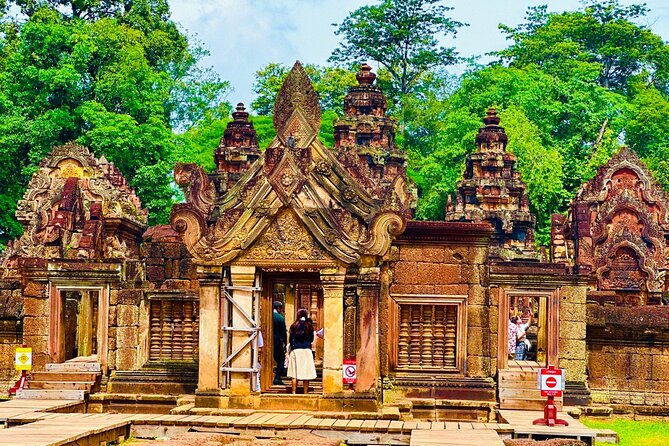 Private Banteay Srei Kbal Spean Tours and Landmine museum - Banteay Srei: Pink Sandstone Temple Time, Not a Ten-Minute Photo Stop