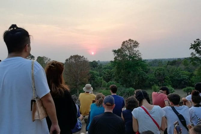 Private Four Days Angkor Complex with Kompong Phluk Village Tour - Day 4 Royal Park Bats, Satcha Craft, Wat Preah Prom Rath, and Chreav Community Culture