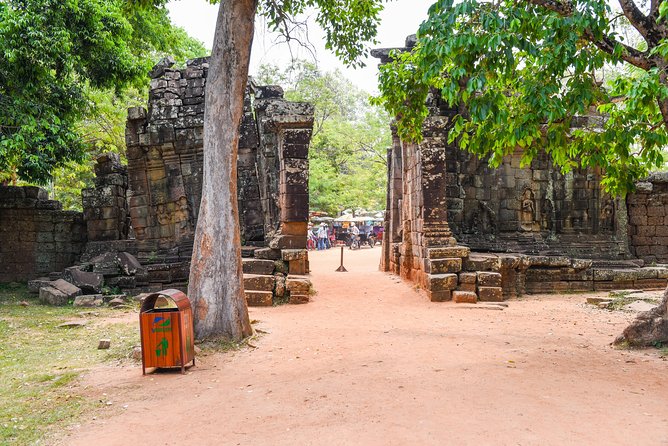 Private Full-Day Angkor Temple and Sunset Viewing with Lunch - Angkor Wat in the morning: power, symmetry, and crowd timing