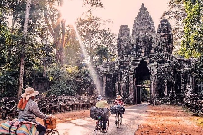 Private Guided Tours-Sunrise Angkor Wat, Ta Prohm, Bayon and more - Phimeanakas and Baphuon: the views and the dress code