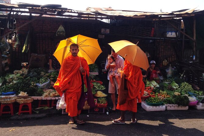 Private Half-Day Tour of Phnom Penh's Traditional Markets - Your private guide is the difference, not just company