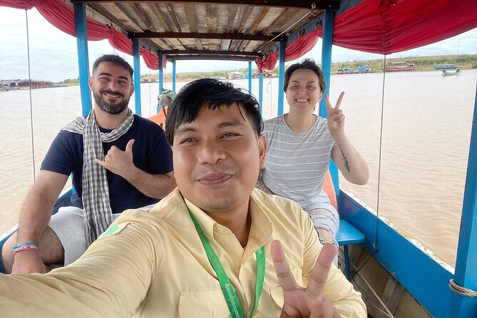 Private Kompong Phluk Floating Village Guided Tour - The motorized boat cruise: comfort, speed, and the floating market