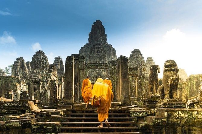 Private one-day tuktuk 'small tour' of the oldest Angkor temples - Banteay Kdei: monk-cell vibes and roots through stones