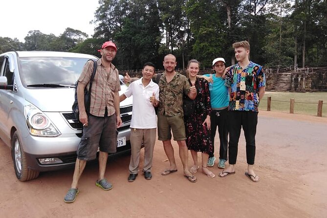 Private Taxi Siem Reap to Phnom Penh, Reliable Driver, Transfer - Stop 2 in Skun: the tarantulas market area