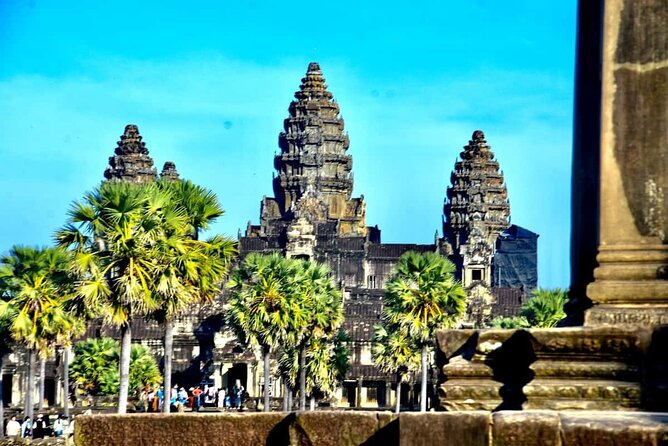 Private Tours Angkor Wat For 3 Days - Day 2: Pink sandstone art, then the “lesser-known” trio