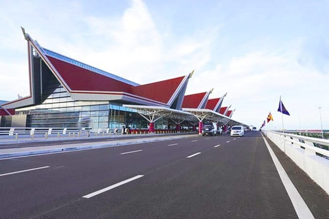 Private Transfer from Siem Reap Angkor Int'l Airport to Town - Real-Time Flight Tracking and the Arrival Meet-Up