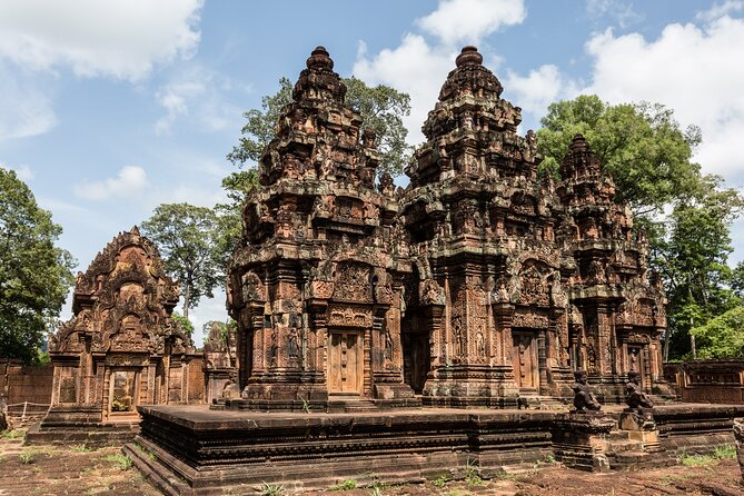 Private Transfer : Siem Reap ↔ Battambang - Optional English-speaking commentary, beyond Angkor Wat