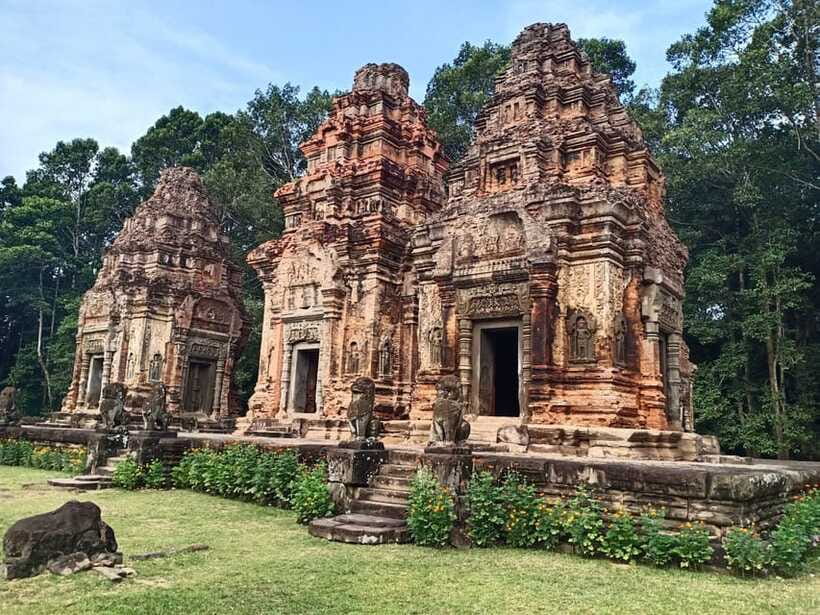 Private Trip to Banteay Srei, Rolous Group & Tonle Sap Lake - What You Pay, What You Get, and What Costs Extra