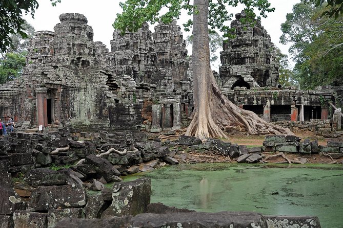 Private Tuk Tuk Tour to Angkor Wat and Small Circle with Two Extras - State temples and stone bridge moments: Ta Keo, Spean Thma, Chau Say Tevoda, Thommanon