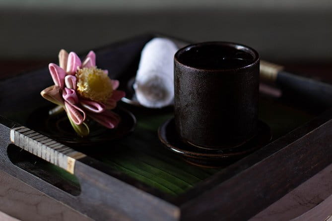 Relaxation Spa Package in Phnom Penh - The beginning ritual: feet cleansing, tea, and being set up
