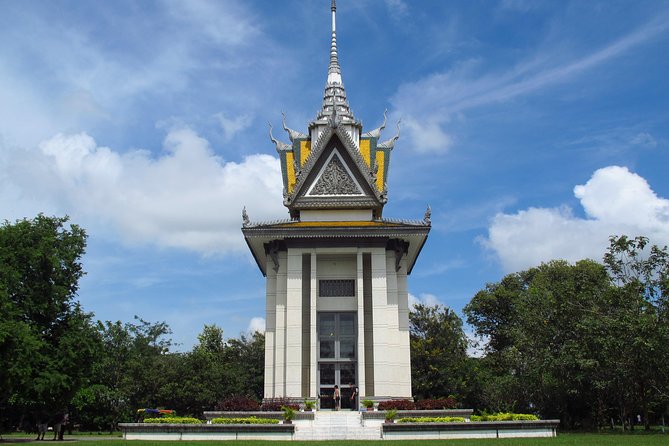 Remnants of a Khmer Rouge Era - Logistics that affect your comfort (and your photos)