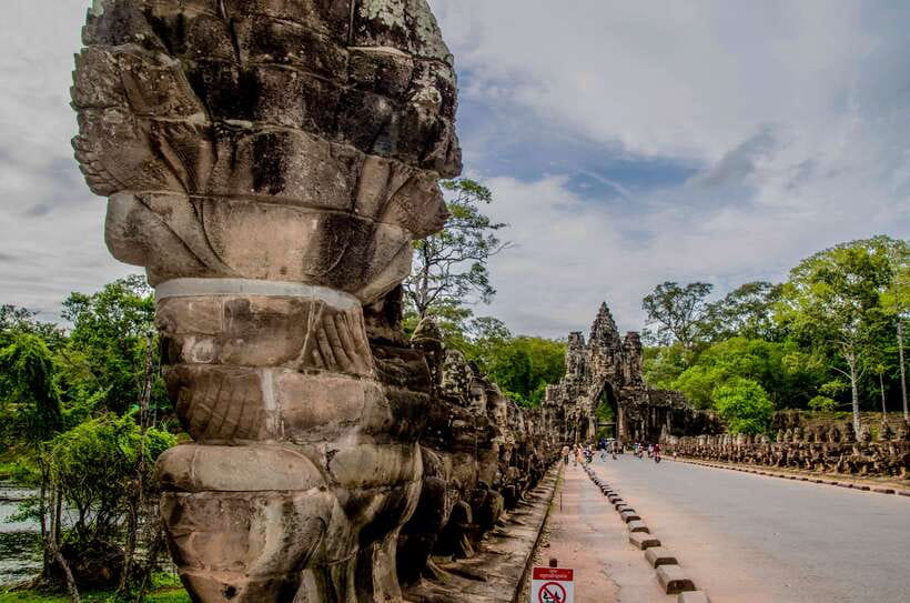 Seat-In-Coach: Small Circuit tour with Sunrise at Angkor Wat - Should you book it?