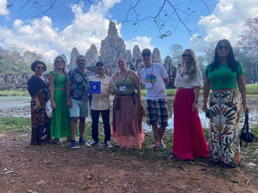 Siem Reap: 1-Day Angkor Wat Group Tour with Spanish Guide - Choosing 1 Day vs 2 Days: Sunrise Timing and Temple Mix