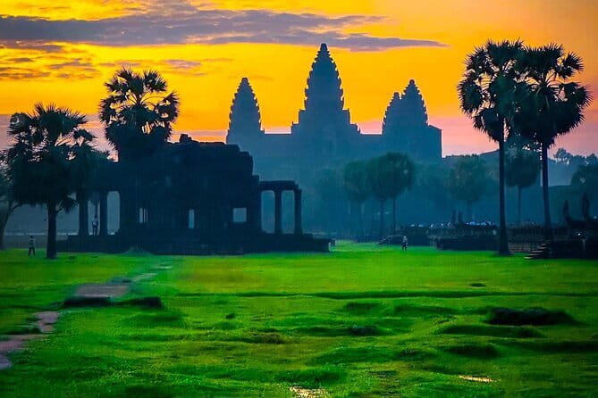 Siem Reap: 1 Day Angkor Wat + Sunrise Private Tour with Tuk-Tuk - Key Highlights You’ll Actually Feel