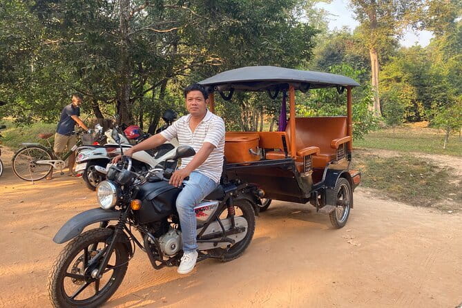 Siem Reap: 1 Day Angkor Wat + Sunrise Private Tour with Tuk-Tuk - Sunrise or Morning: Timing That Shapes Your Experience
