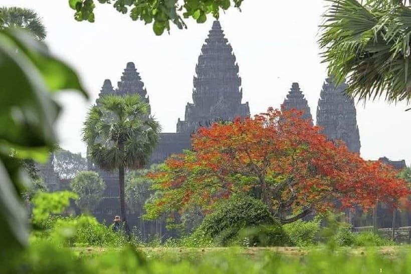 Siem Reap: 2-Day Private Angkor Wat & Angkor Temples Tour - Day 2 Grand Circuit and Banteay Srei: sunrise option plus classic temple variety