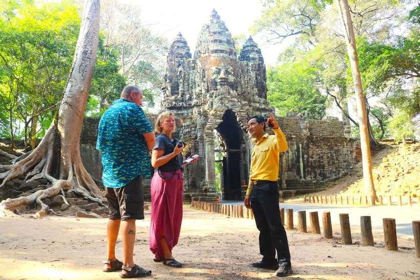 Siem Reap: 2-Day Temple Highlights Sunrise and Sunset Option - Two light shows: Bakheng sunset and an Angkor Wat sunrise you can actually catch