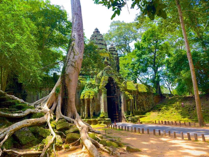 Siem Reap: 2-Days Angkor Wat with Sunrise Small-Group Tour - Day 1 temples: Pre Rup, Banteay Srei, Neak Pean, and Preah Khan