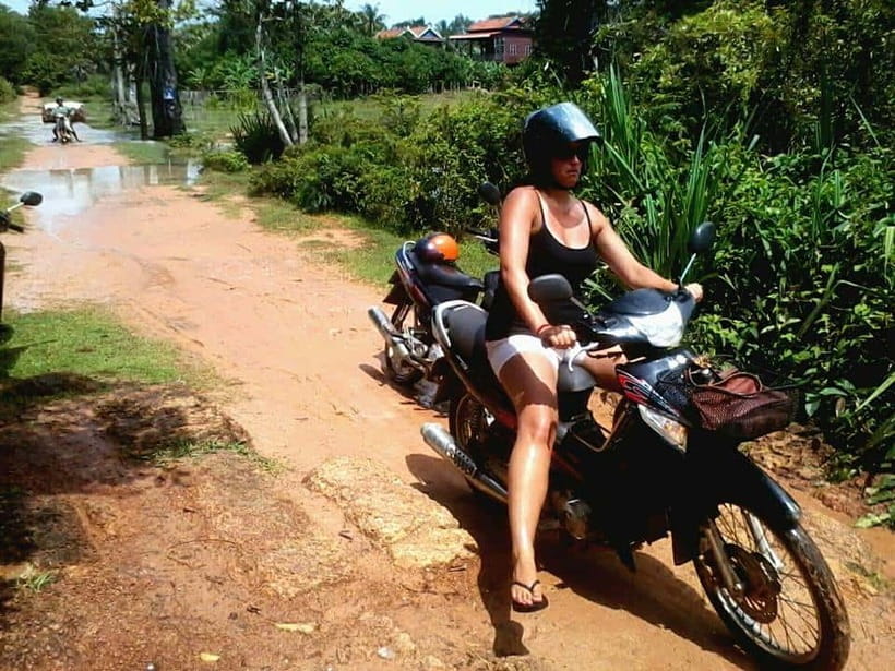 Siem Reap: 3-Hour Ancient Trails Motorbike Tour - Motorbike training and the small-group comfort factor