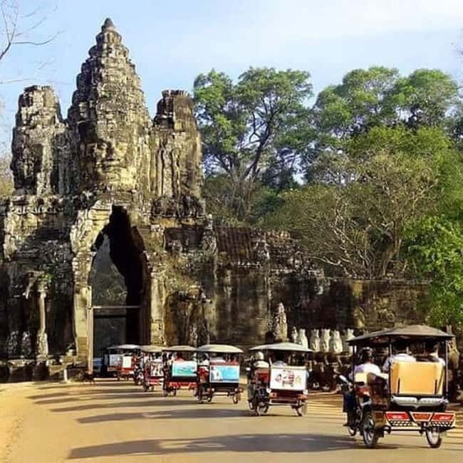 Siem Reap: Angkor 1-Day Private Tour with Sunset or Sunrise - Angkor Wat without the stampede: why private really helps