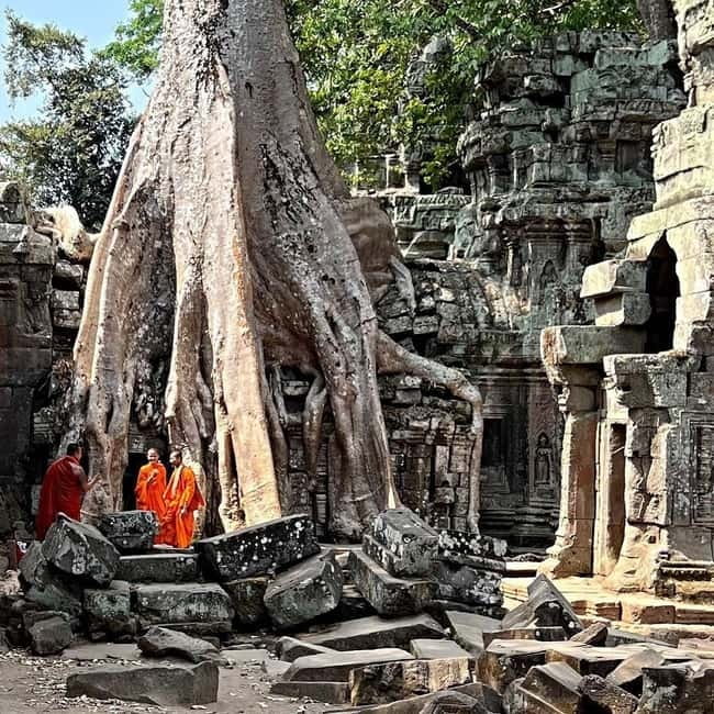 Siem Reap: Angkor 1-Day Private Tour with Sunset or Sunrise - Price and logistics: what $110 per group really covers