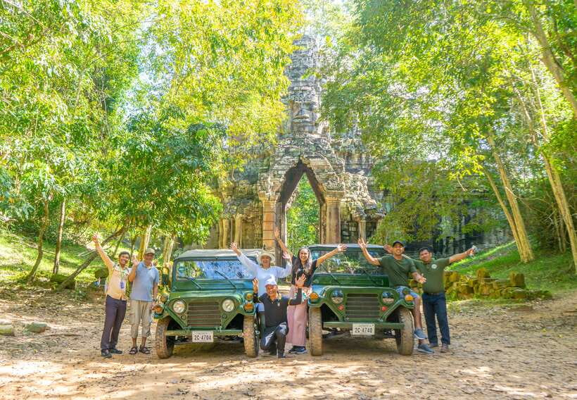 Siem Reap: Angkor Sunrise Jeep Tour / SUV Car Available - Lunch at Srah Srang and the calmer ride back