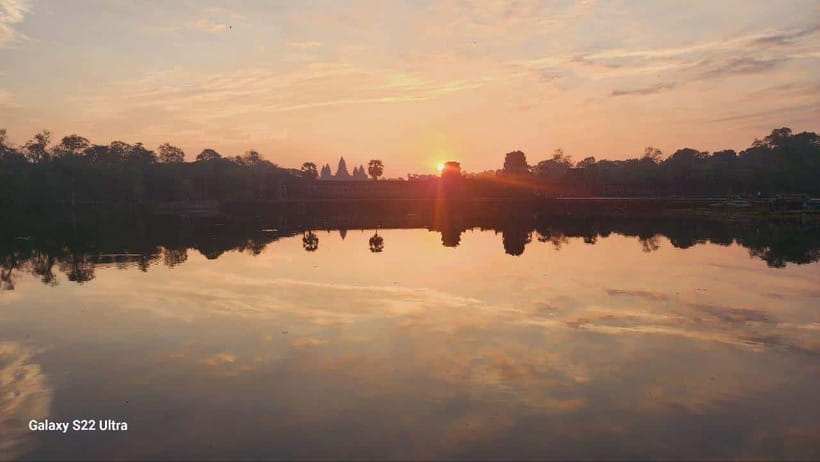 Siem Reap: Angkor Sunrise Tour with Spanish-Speaking Guide - Should you book the Angkor Wat sunrise tour?