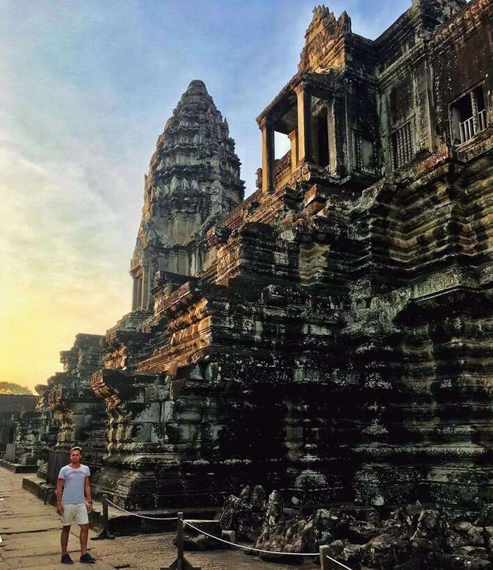 Siem Reap: Angkor Sunrise Tour with Spanish-Speaking Guide - Dress code and packing that actually prevent problems