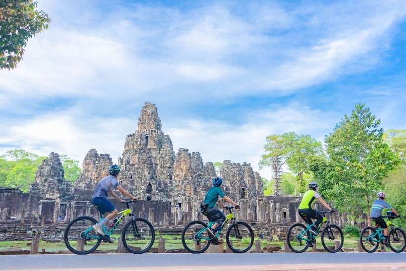 Siem Reap: Angkor Sunset Bike & Boat Tour /E-Bike Available - Rice fields, lesser known temples, and what to expect when you rejoin park paths