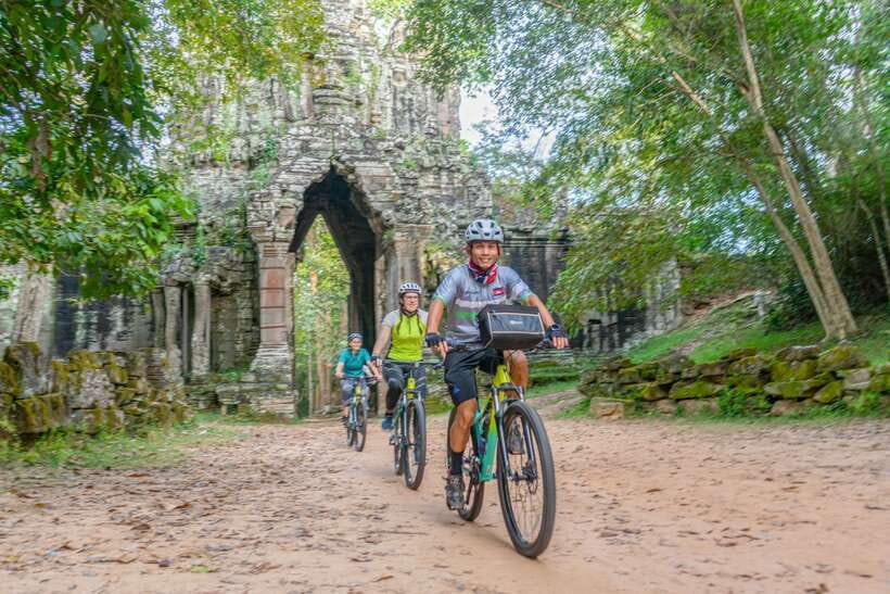 Siem Reap: Angkor Sunset Bike & Boat Tour /E-Bike Available - Pick-up at 1:45 PM, bikes and helmets, and how the ride is paced