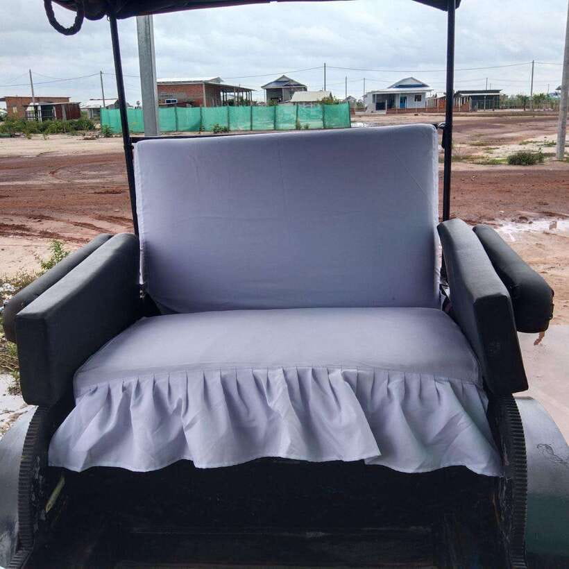 Siem Reap: Angkor Temples Tour by a Private Tuk Tuk - Hotel pickup, then straight into Angkor Wat