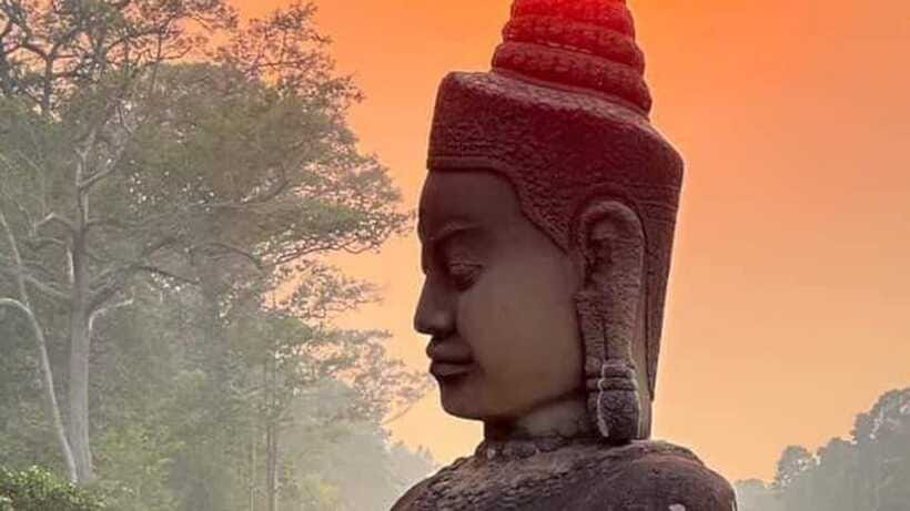 Siem Reap: Angkor Wat 2day Big and Small Circuit Guided Tour - Your best game plan: shoes, tickets, and temple etiquette