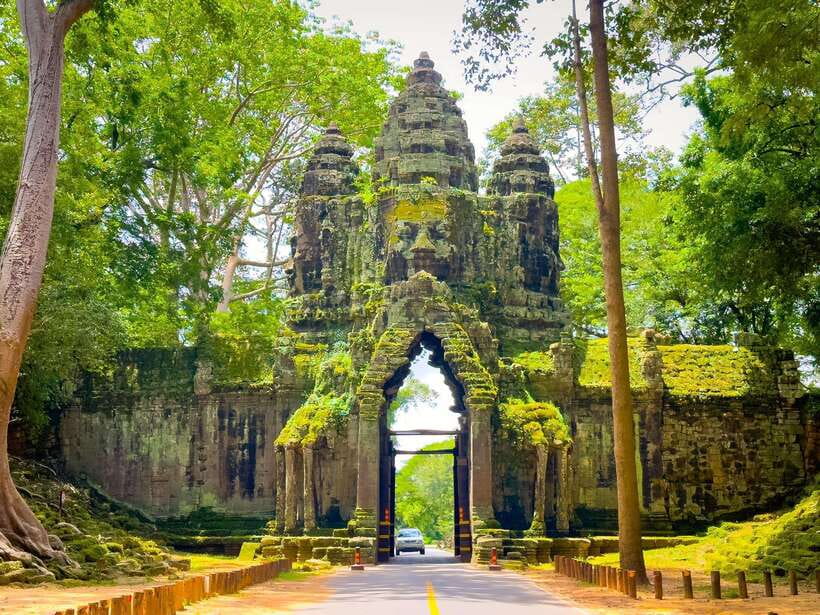 Siem Reap: Angkor Wat, Bayon & Ta Prohm Guided Tour - Key things that make this Siem Reap temple day work