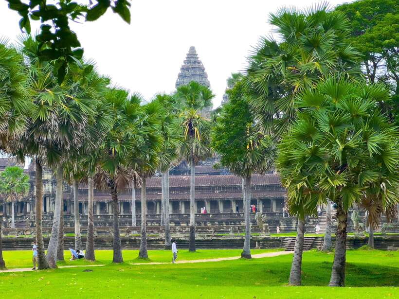 Siem Reap: Angkor Wat, Bayon & Ta Prohm Guided Tour - How the 8-hour temple loop feels from start to finish